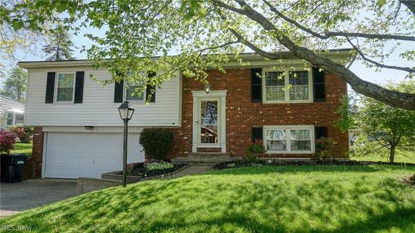 1302 Greenacre DR, Cambridge, OH 43725