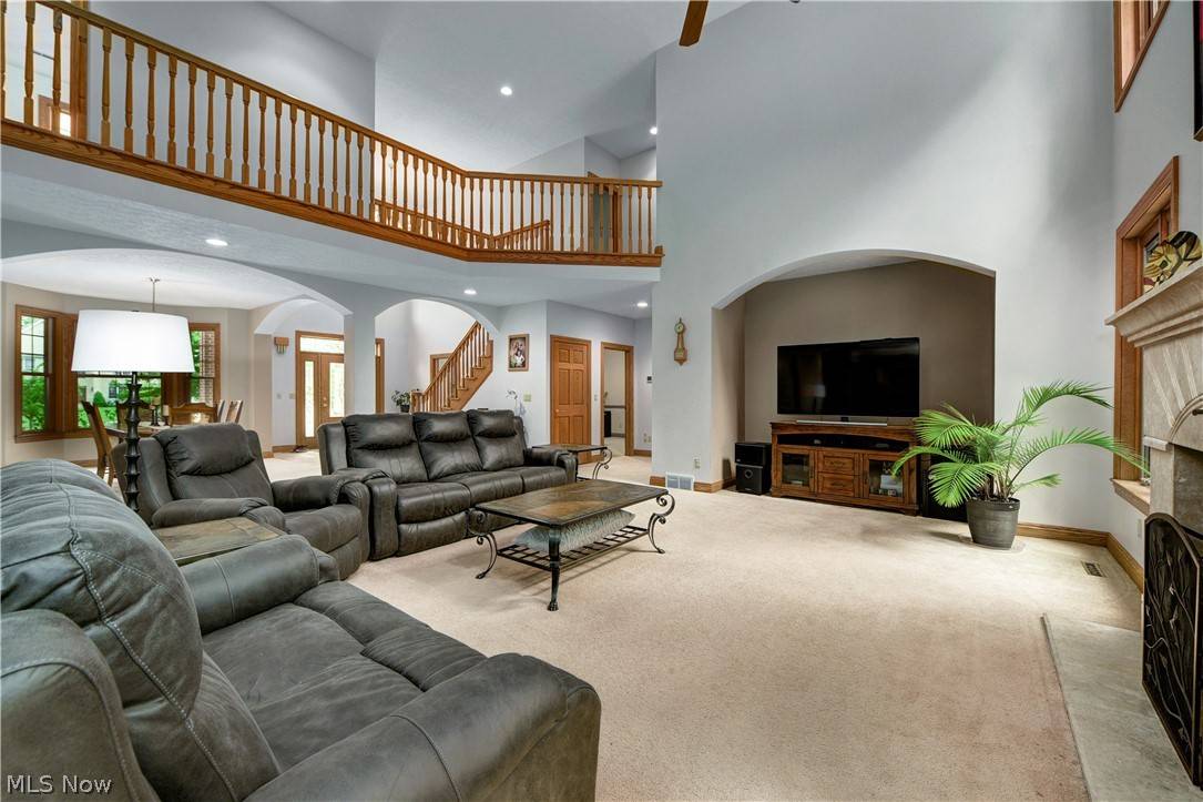 Westlake, OH 44145,1377 Adelaide ST