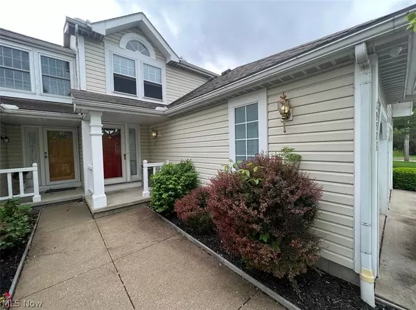 19573 Cyclone DR #100,  Cleveland,  OH 44135