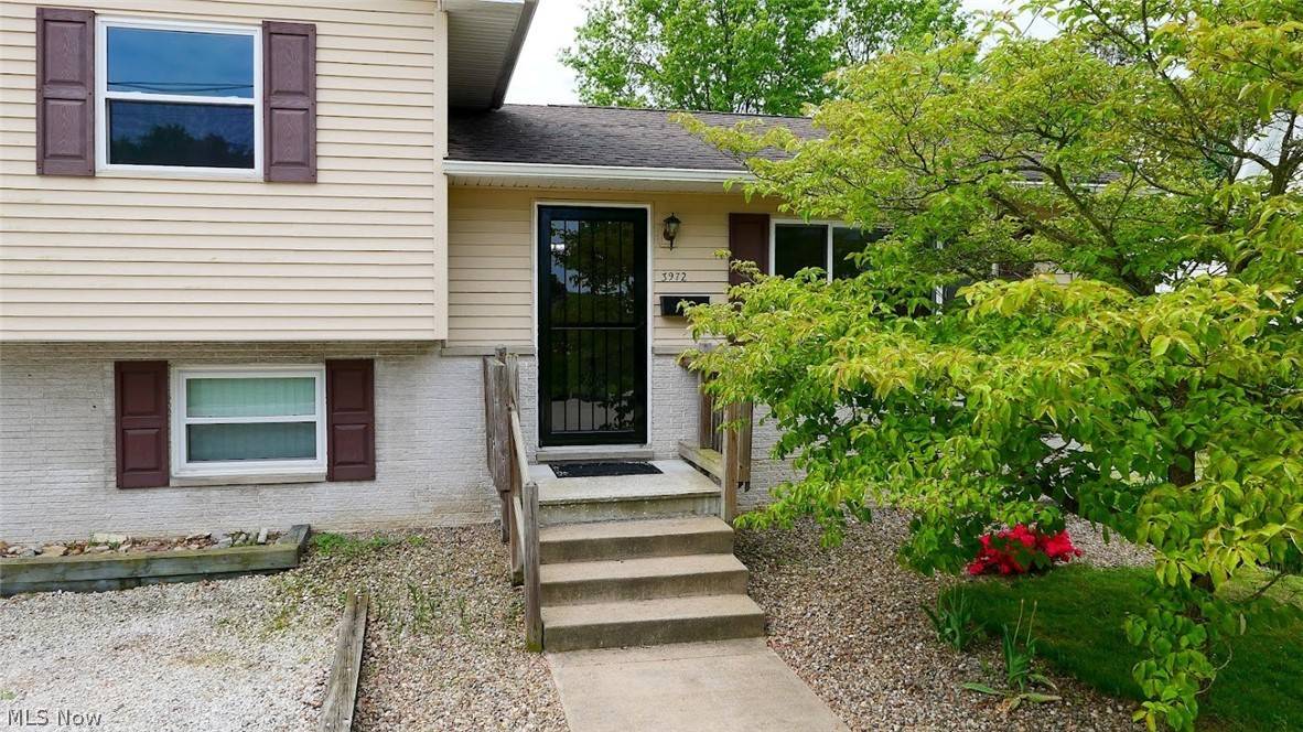Mogadore, OH 44260,3972 Idella AVE
