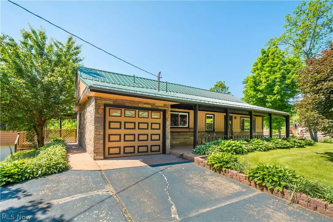 New Cumberland, WV 26047,1184 Wylie Ridge RD