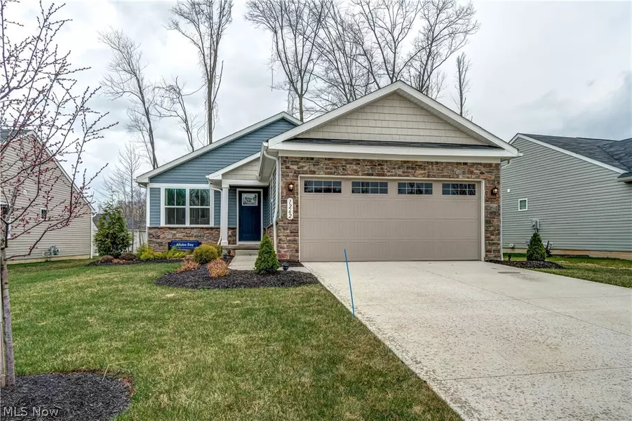 1262 Hidden Lake BLVD, Lakemore, OH 44312