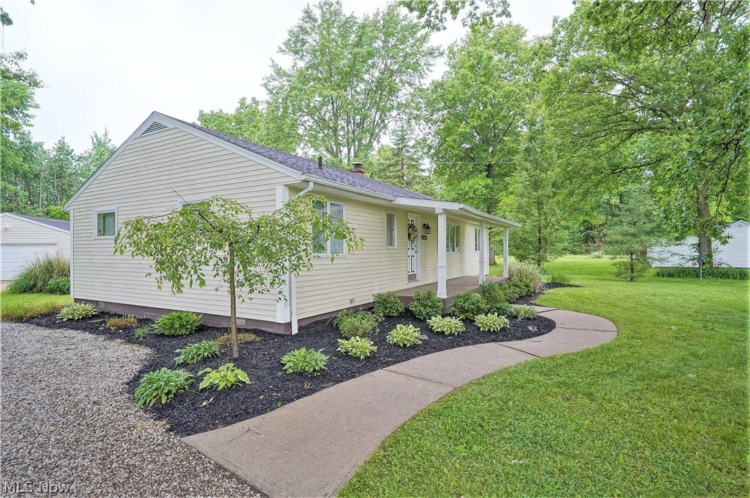Hudson, OH 44236,380 Barlow RD