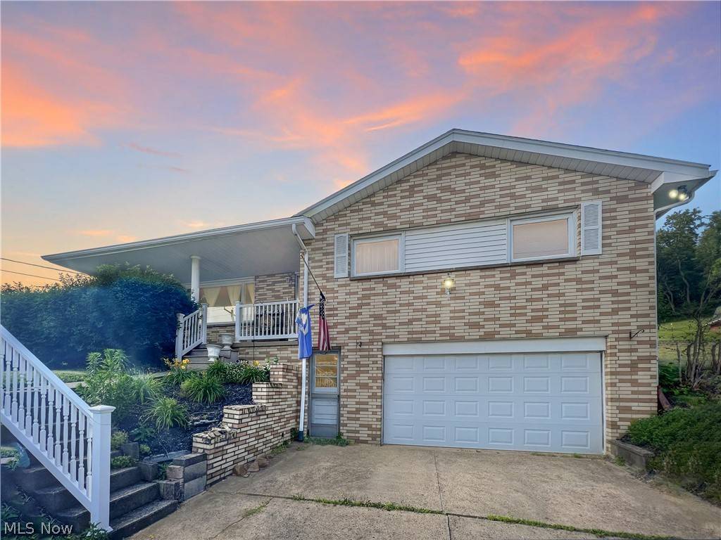 2891 Wylie Ridge RD, Weirton, WV 26062