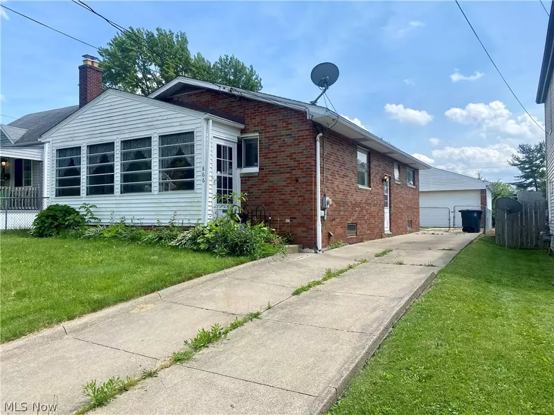 866 Minota AVE, Akron, OH 44306