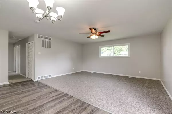 Streetsboro, OH 44241,2709 Clermont ST