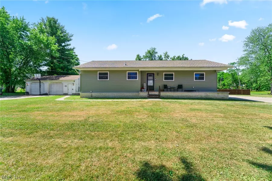 6936 Mcclure RD, Hubbard, OH 44425