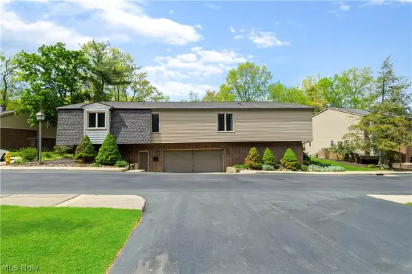 Brecksville, OH 44141,6885 W Fitzwater RD #64