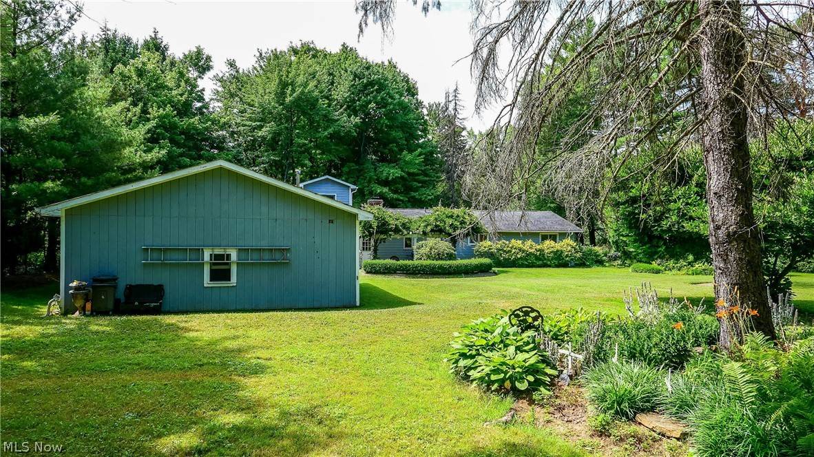 Chagrin Falls, OH 44023,8918 Taylor May RD