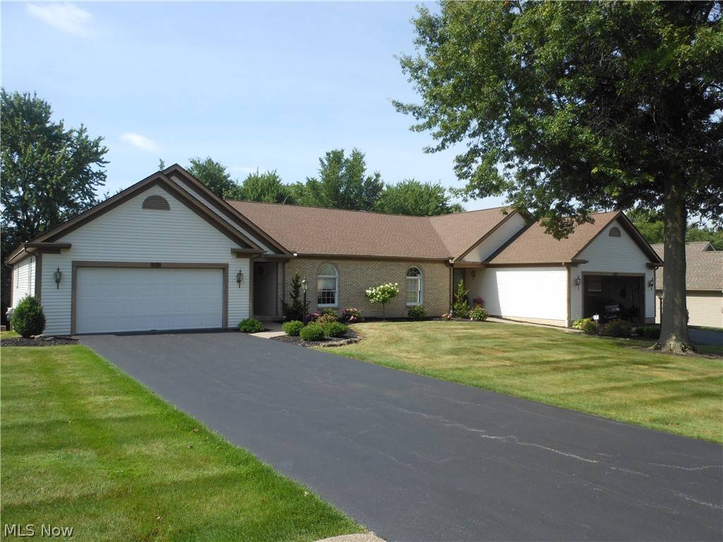 50 Montgomery DR #1, Canfield, OH 44406