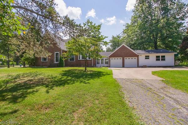 North Olmsted, OH 44070,30871 Lorain RD