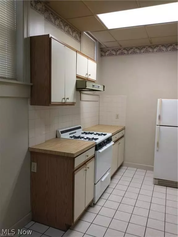 Youngstown, OH 44509,1633 Mahoning AVE