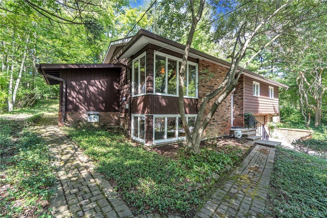 South Euclid, OH 44121,4381 Bayard RD