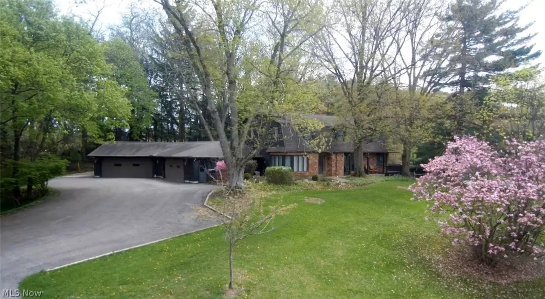 414 Sagamore RD, Northfield, OH 44067