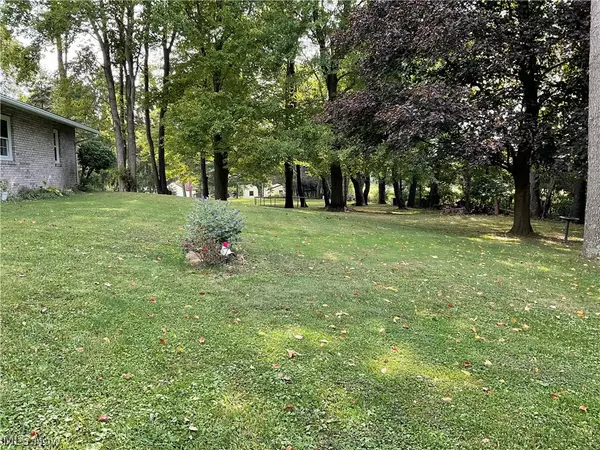 East Liverpool, OH 43920,49166 S Park CIR