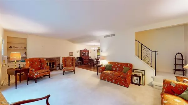 Chagrin Falls, OH 44022,14 E Carriage DR #14