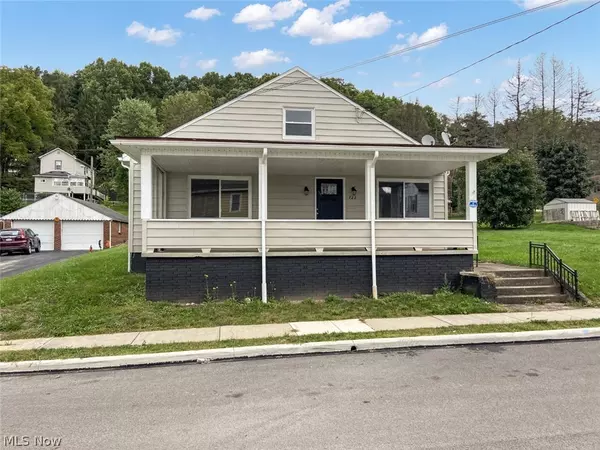 722 W Wood ST, Lowellville, OH 44436