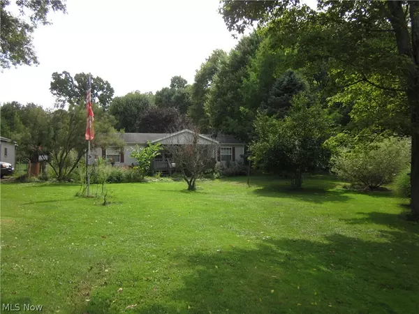 8190 Gotham RD,  Garrettsville,  OH 44231