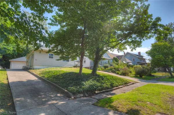 19612 Tiverton RD, Cleveland, OH 44110