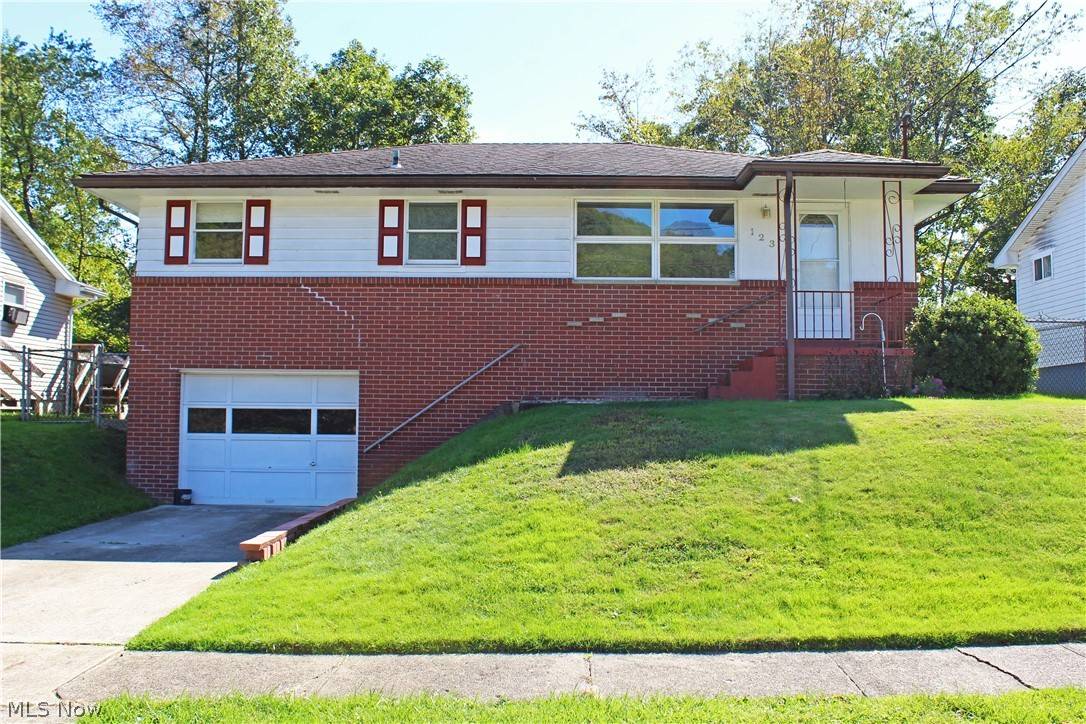 123 Theresa DR, Weirton, WV 26062