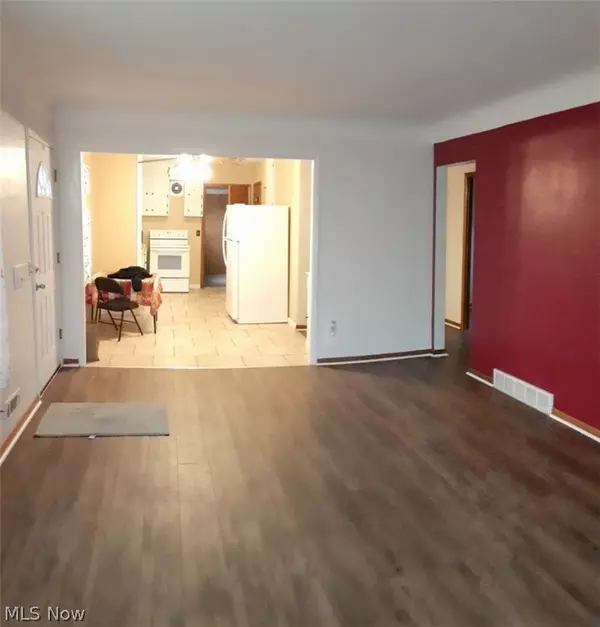 North Olmsted, OH 44070,4621 Silverdale RD