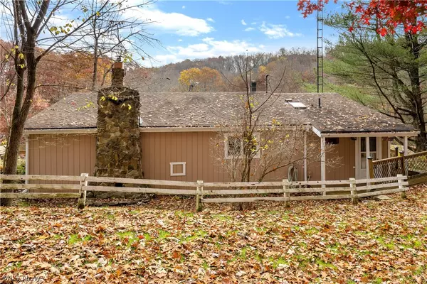 160 Moore RD, Carrollton, OH 44615