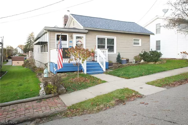 52 Oak ST, East Palestine, OH 44413