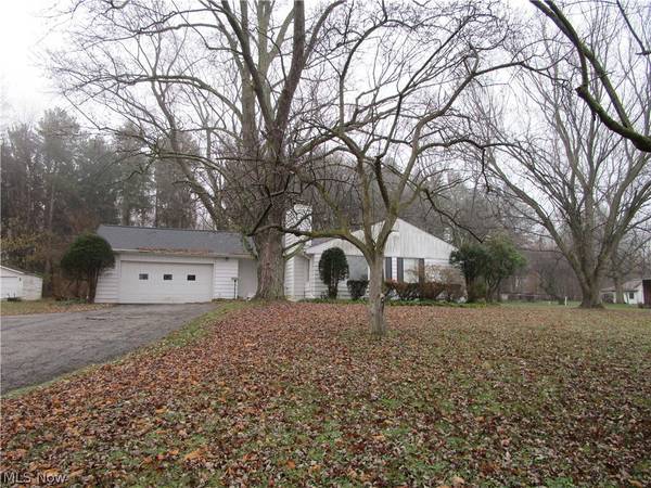 838 Riverside DR, Painesville, OH 44077