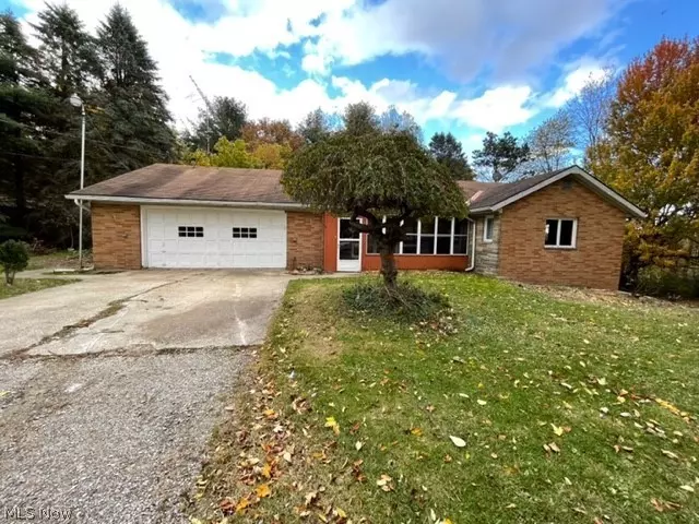 18995 Auburn RD, Chagrin Falls, OH 44023