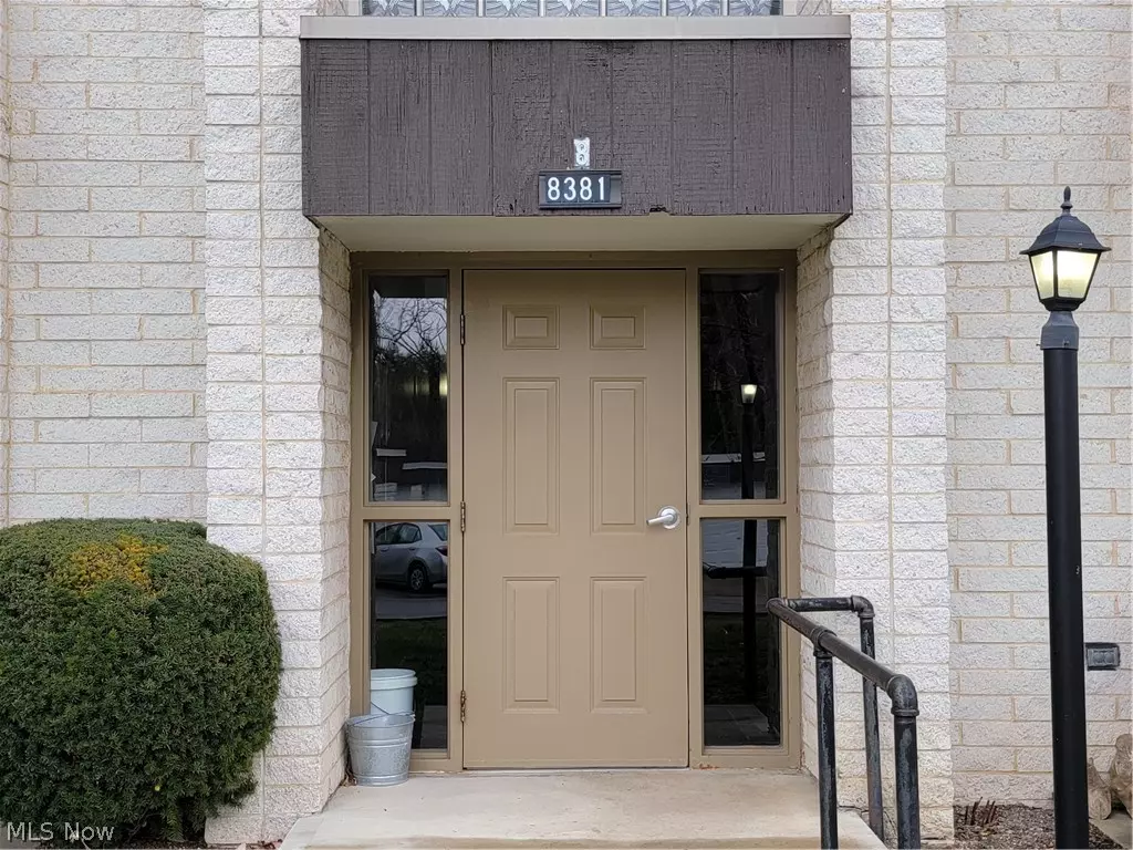 North Royalton, OH 44133,8381 N Akins RD #H-1