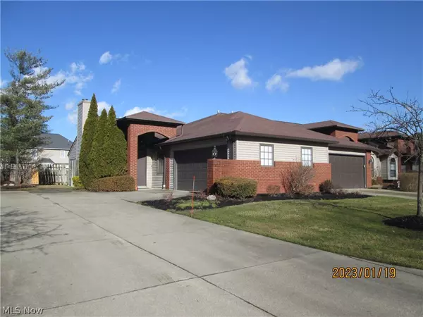 5221 Parkhurst DR,  Sheffield Village,  OH 44054