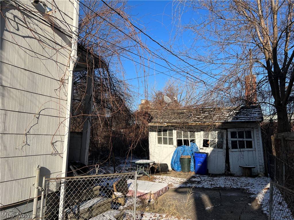 Cleveland, OH 44108,429 Arbor RD