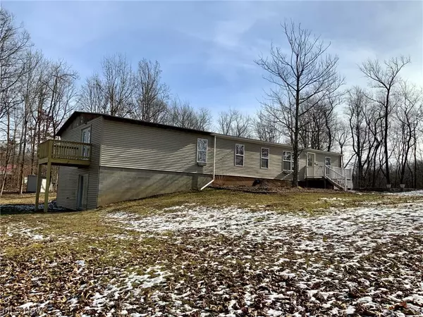 Chester, WV 26034,19 Poppy LN