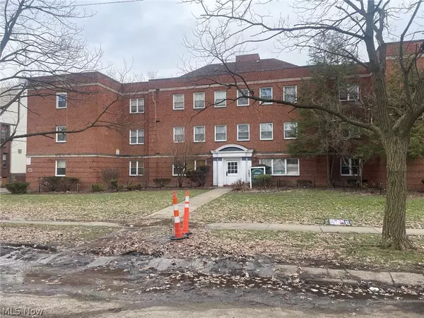 Cleveland, OH 44120,2885 Hampton RD