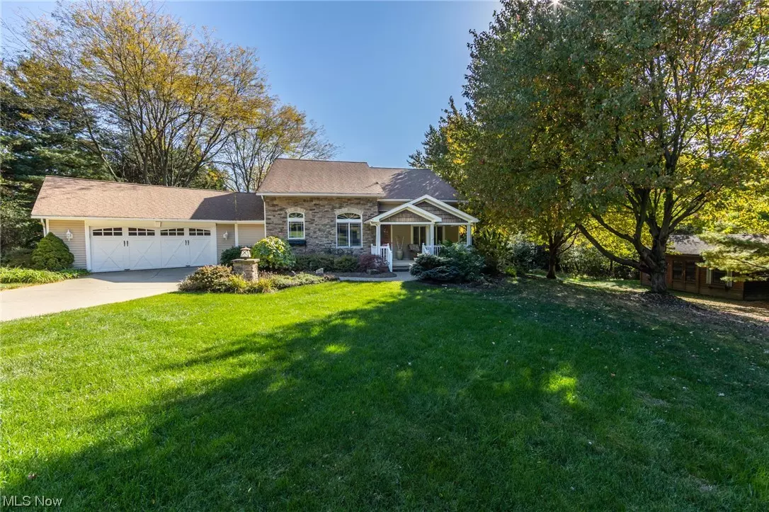 Wadsworth, OH 44281,160 Hatch RD