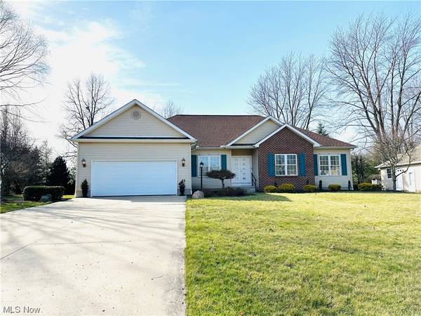 220 Country Club DR SE, Warren, OH 44484