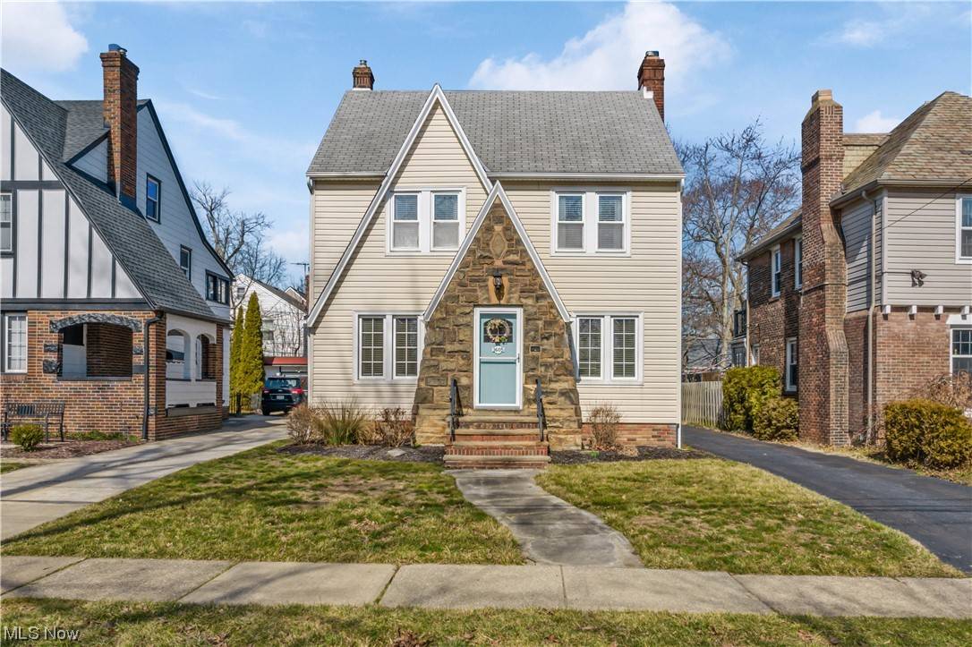 3605 Northcliffe RD, University Heights, OH 44118