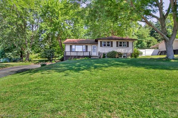 1851 State ST NE,  Canton,  OH 44721