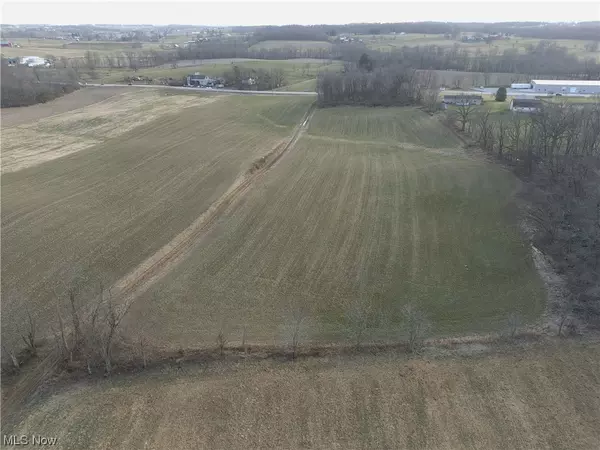 Dover Rd, Apple Creek, OH 44606