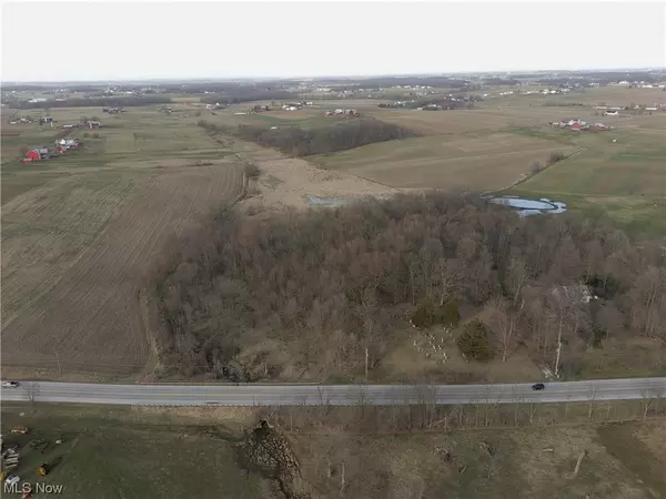 Dover Rd, Apple Creek, OH 44606