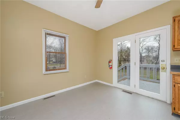 Ravenna, OH 44266,837 W Highland AVE