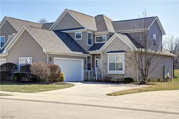 29452 Hummingbird CIR #73, Westlake, OH 44145