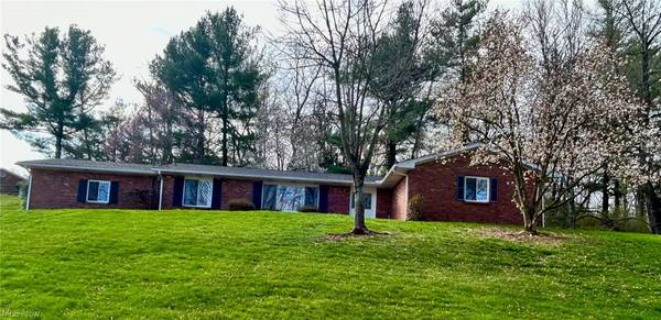 104 Wildwood DR,  Marietta,  OH 45750
