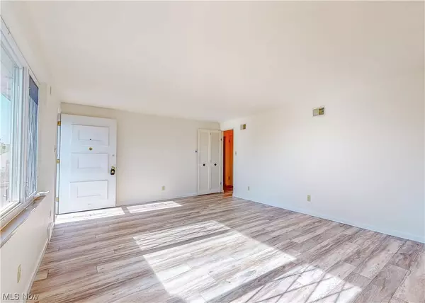 Steubenville, OH 43953,180 Pembroke RD