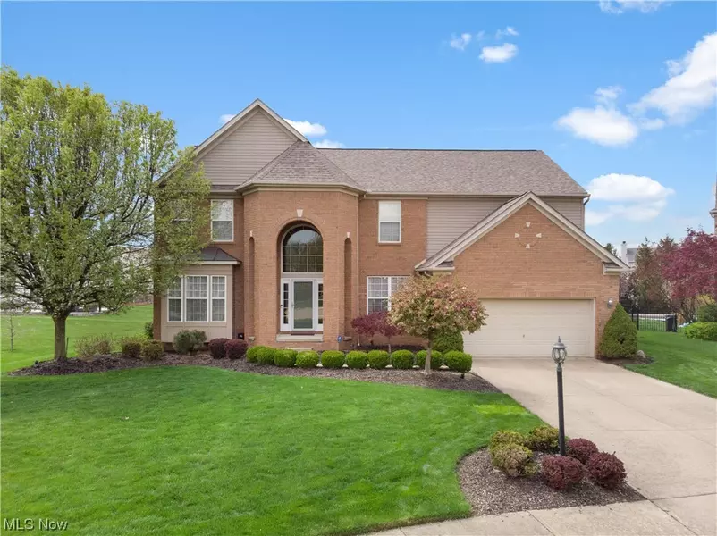 27292 Perry CIR, Olmsted Township, OH 44138