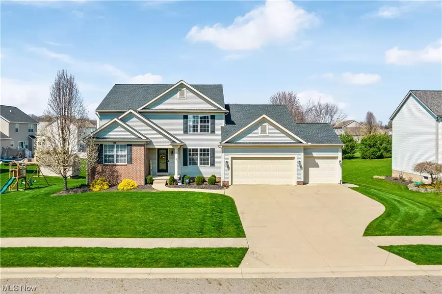 2931 Castle View NW, Uniontown, OH 44685