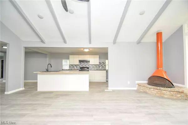 Austintown, OH 44515,5445 Virginia DR