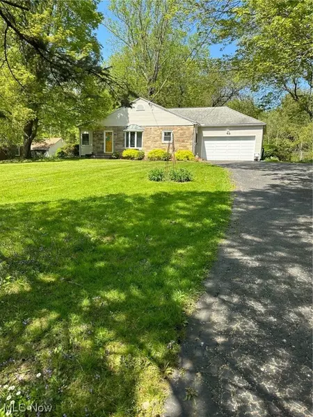 641 Ghent RD, Fairlawn, OH 44333