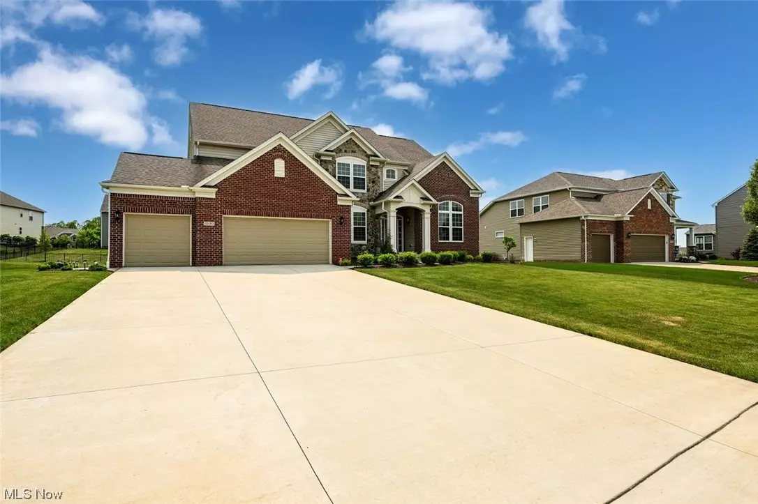 Twinsburg, OH 44087,10190 Corbetts LN