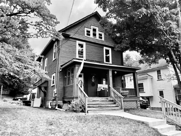 552 W Martin ST, East Palestine, OH 44413